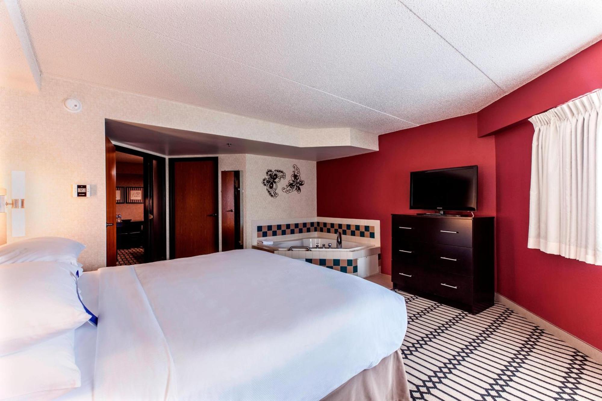 Delta Hotels By Marriott Fargo Exterior photo