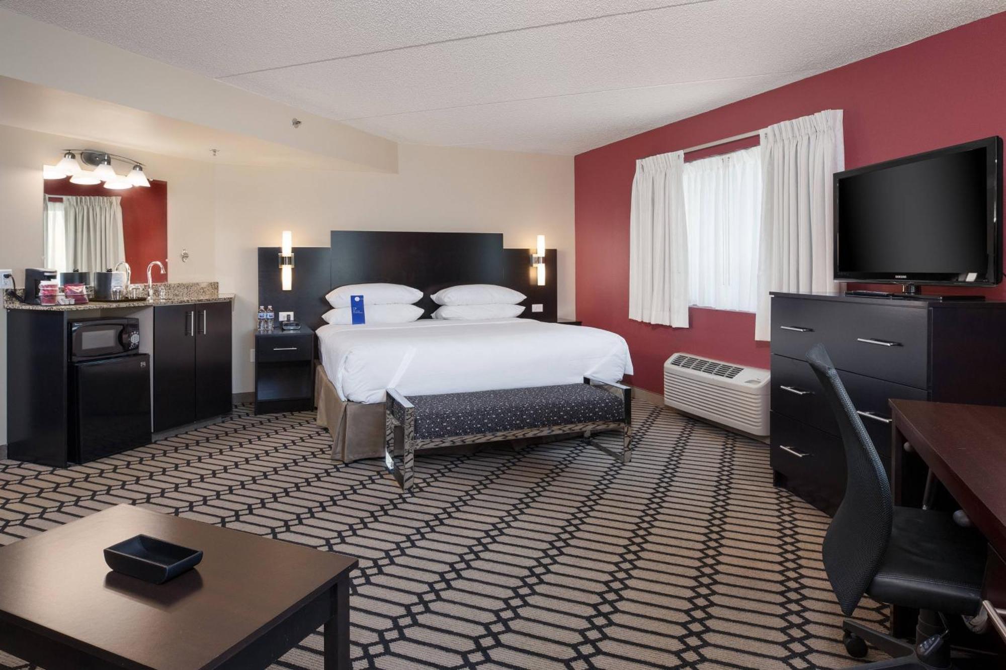 Delta Hotels By Marriott Fargo Exterior photo