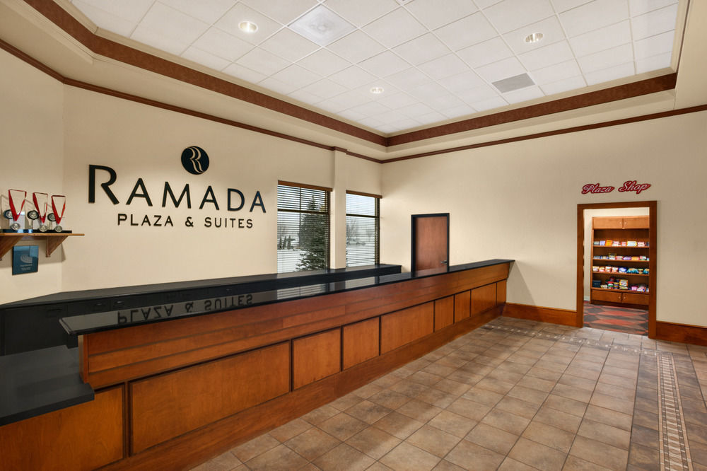 Delta Hotels By Marriott Fargo Exterior photo