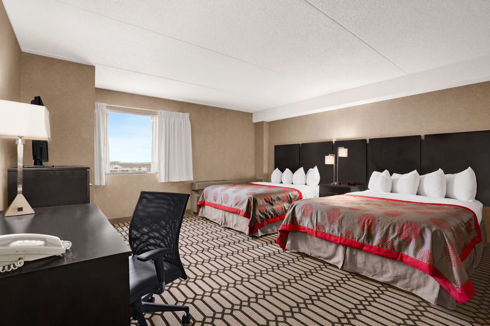 Delta Hotels By Marriott Fargo Exterior photo