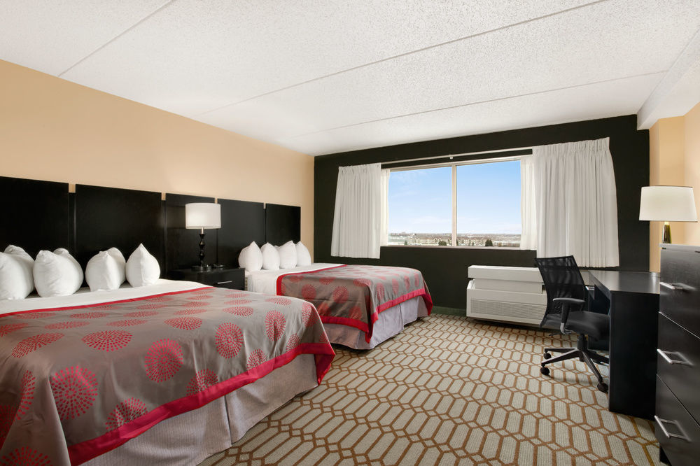 Delta Hotels By Marriott Fargo Exterior photo
